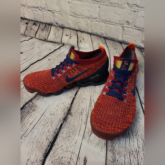 Mens 10.5 Nike Air Vapormax Flyknit - Picture 6 of 12